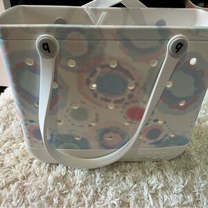 Small Bogg Bag
New without tag